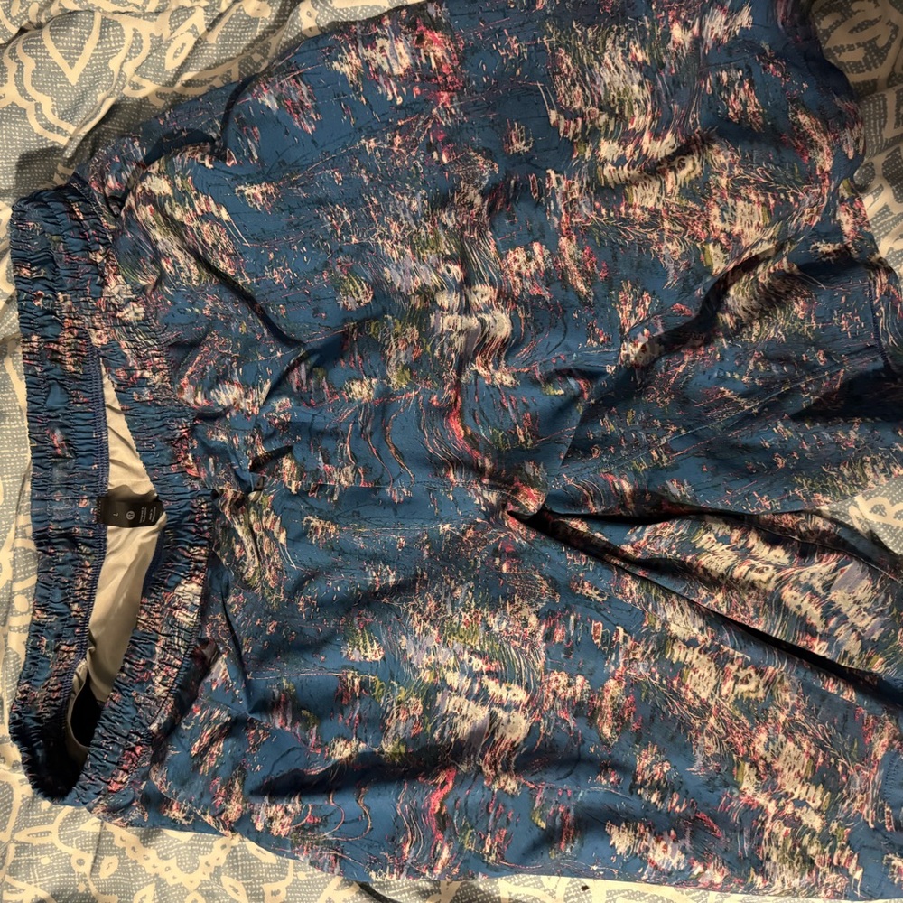 Lululemon Pace Breaker Linerless 9” Large